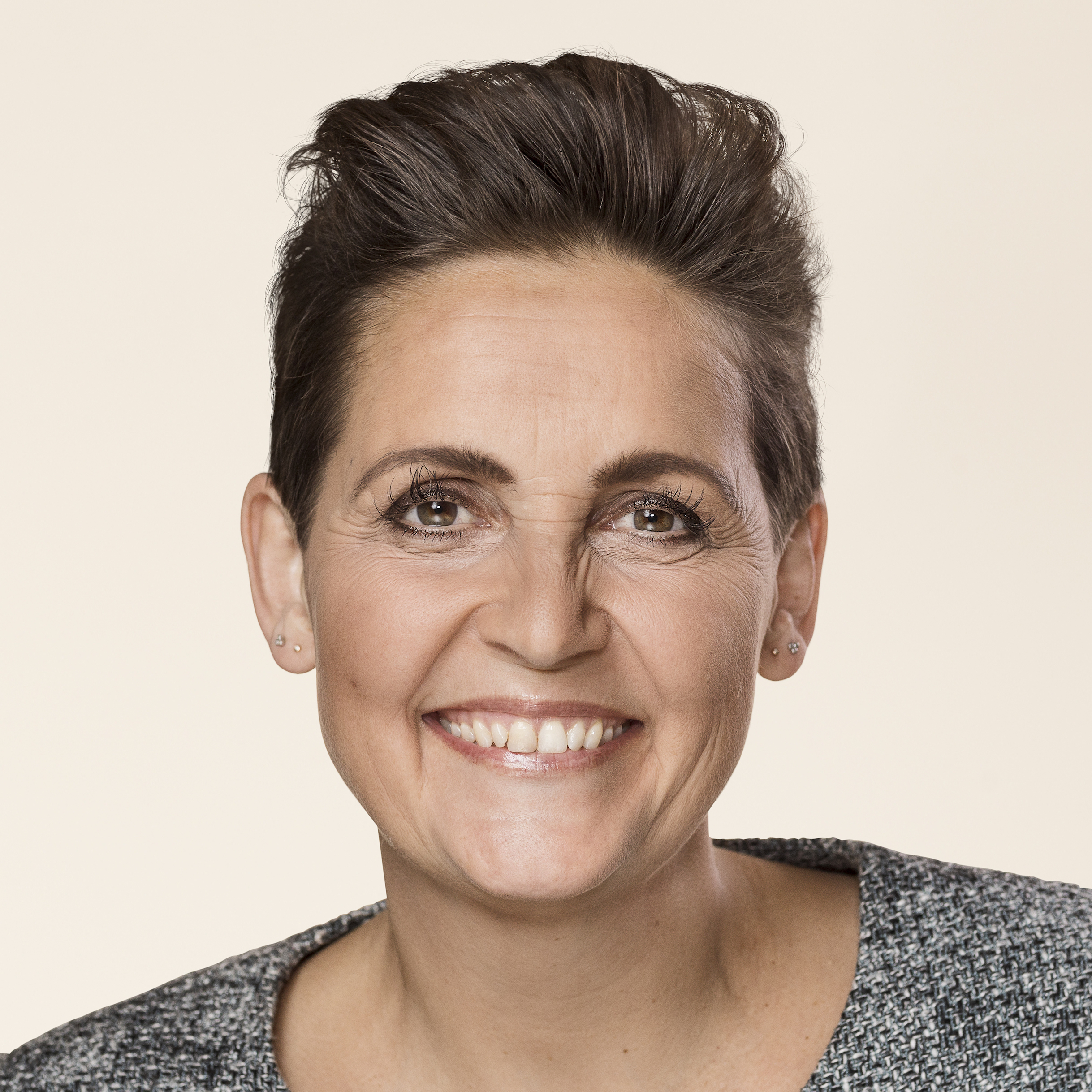 Dyhr, Pia Olsen